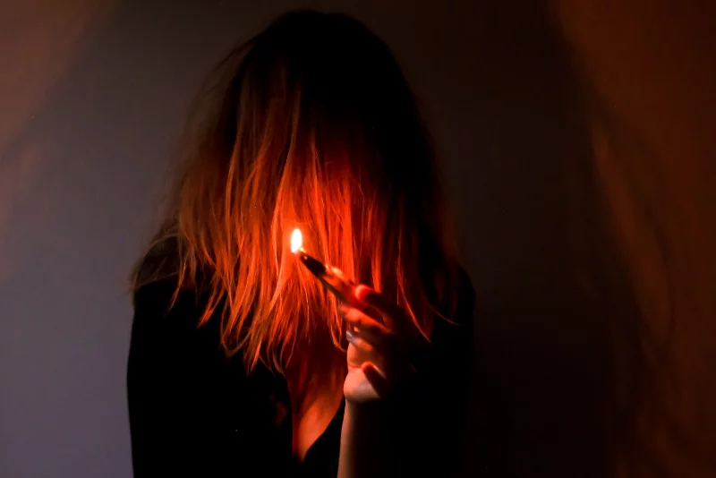 Trwa moda na palenie palo santo. Oto dlaczego lepiej nie dołączać do tego trendu