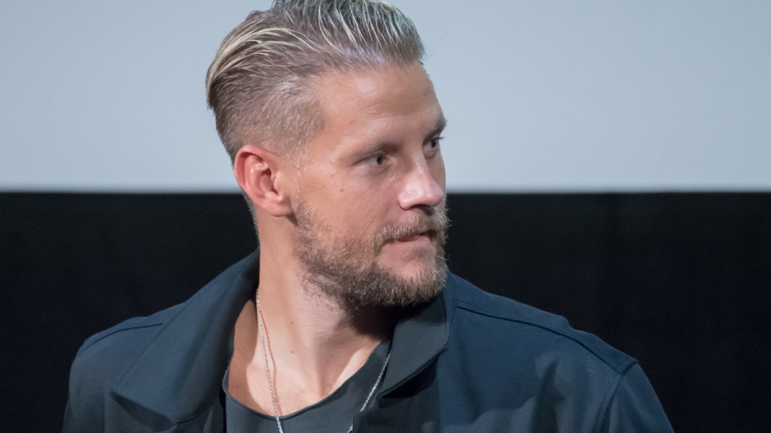 Sebastian Fabijański ma nową dziewczynę? Gwiazda "365 dni"