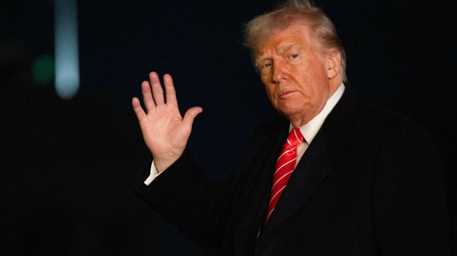 Trump rozmawiał z Putinem. Polacy w sondażu mówią, kto na tym więcej zyska Polacy w sondażu mówią kto zyska więcej na rozmowach Trump-Putin