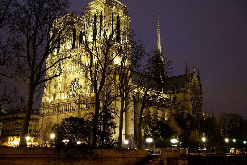 Katedra Notre-Dame w Paryżu.
