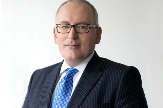 Czy Frans Timmermans przedstawi dziś krytyczną opinię w sprawie Polski?