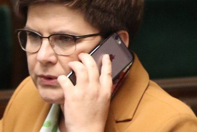 54 proc. Polaków źle ocenia działalność rządu Beaty Szydło.