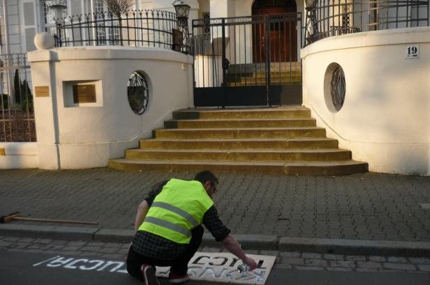 Komu nie spodobała się akcja z okazji 20 rocznicy przyjęcia Konstytucji RP?