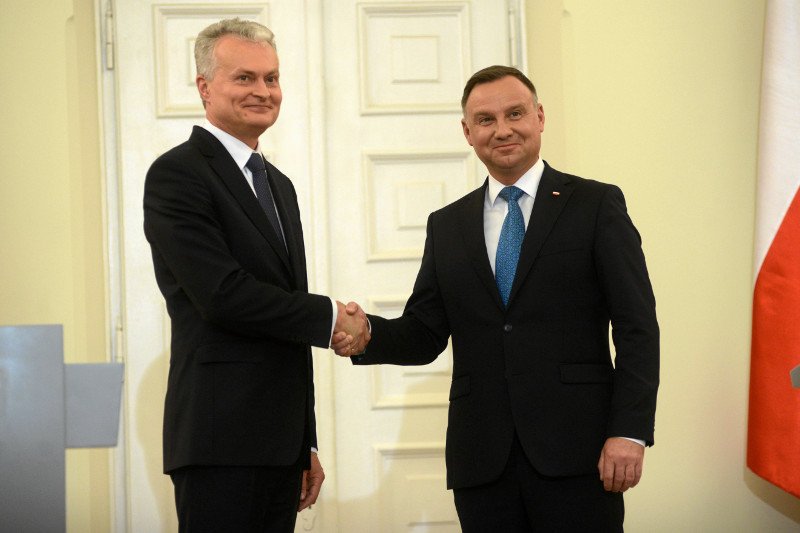 Prezydenci Polski i Litwy wspólnie apelują ws. Białorusi. Ale bardziej konkretne działania widać po stronie Litwy.