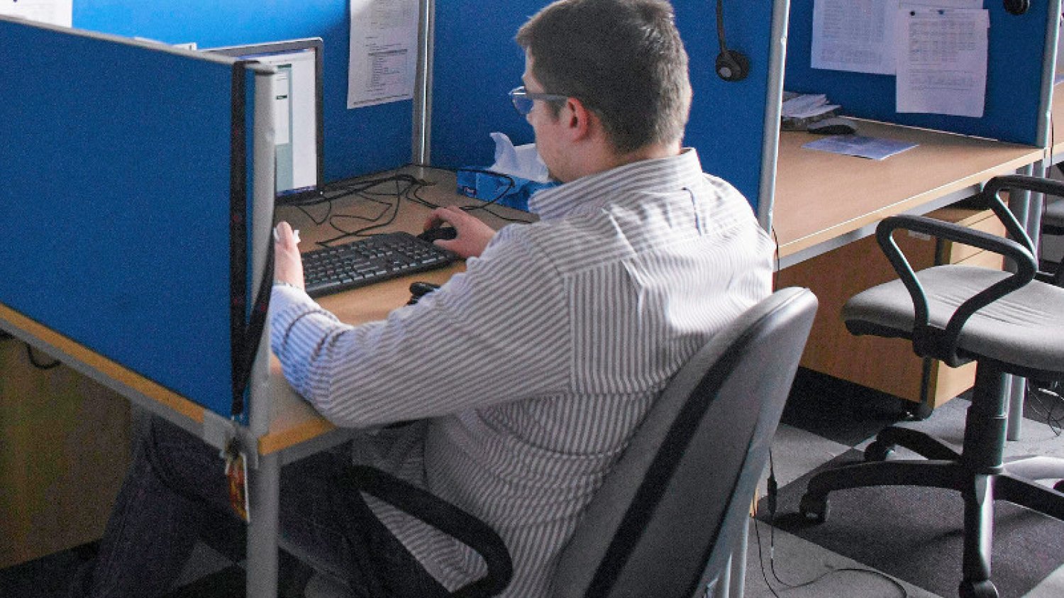 Warto odpocząć, zamiast pić kolejną kawę.
