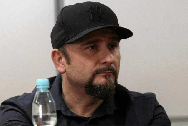 Poseł Liroy Marzec zapowiada, że będzie patrzył władzy na ręce.