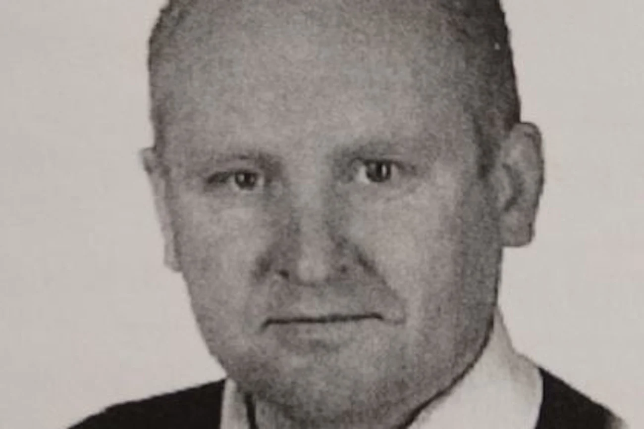 Policjanci z Częstochowy opublikowali wizerunek 52-letniego Jacka Jaworka podejrzanego o zabójstwo w Borowcach.