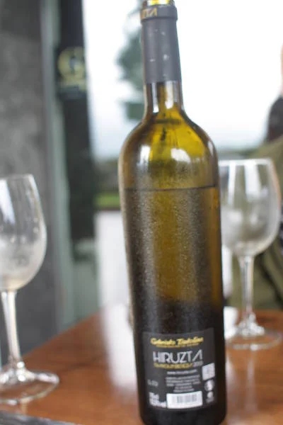 Hiruzta Txakoli