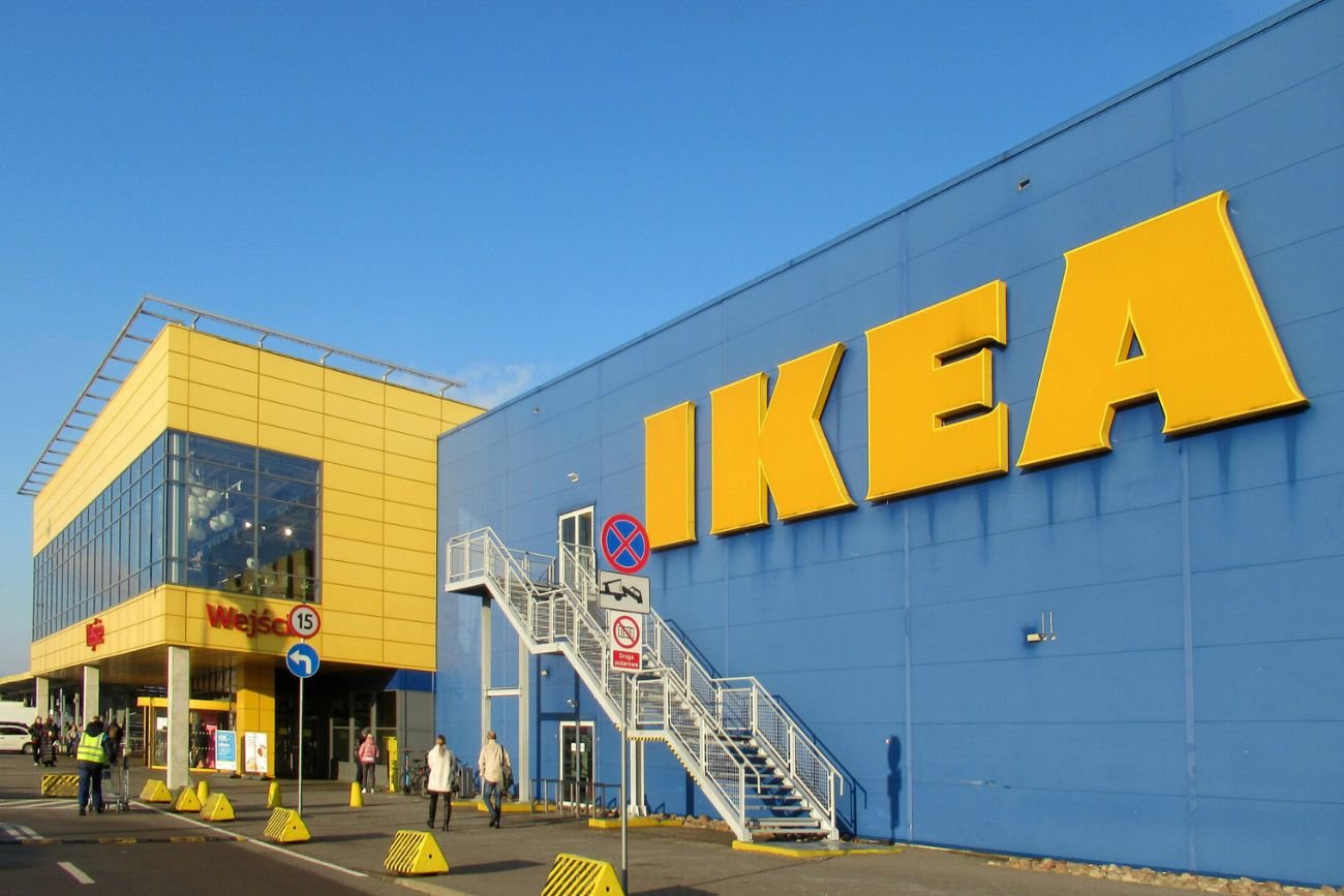 Świąteczna promocja od IKEA. Teraz żywą choinkę kupicie za 15 zł. IKEA przygotowała idealny prezent na święta. Dzięki nowej promocji żywą choinkę kupcie za 15 zł.