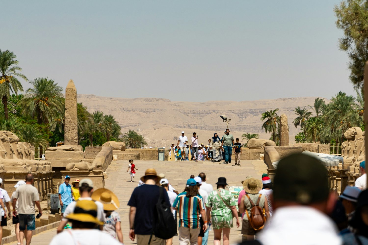 Tych miejsc w wakacyjnych rajach Polaków trzeba unikać