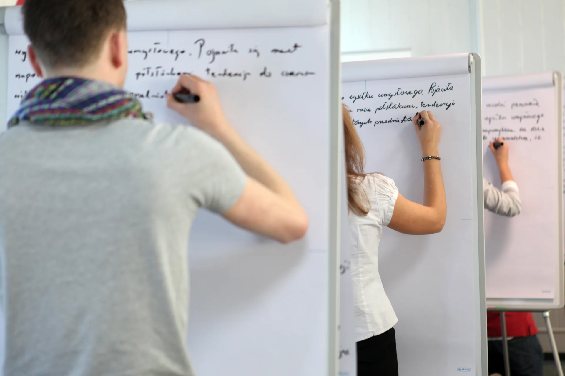Internauci wybrali słowo roku. Pandemia i polityka zdominowała konkurs