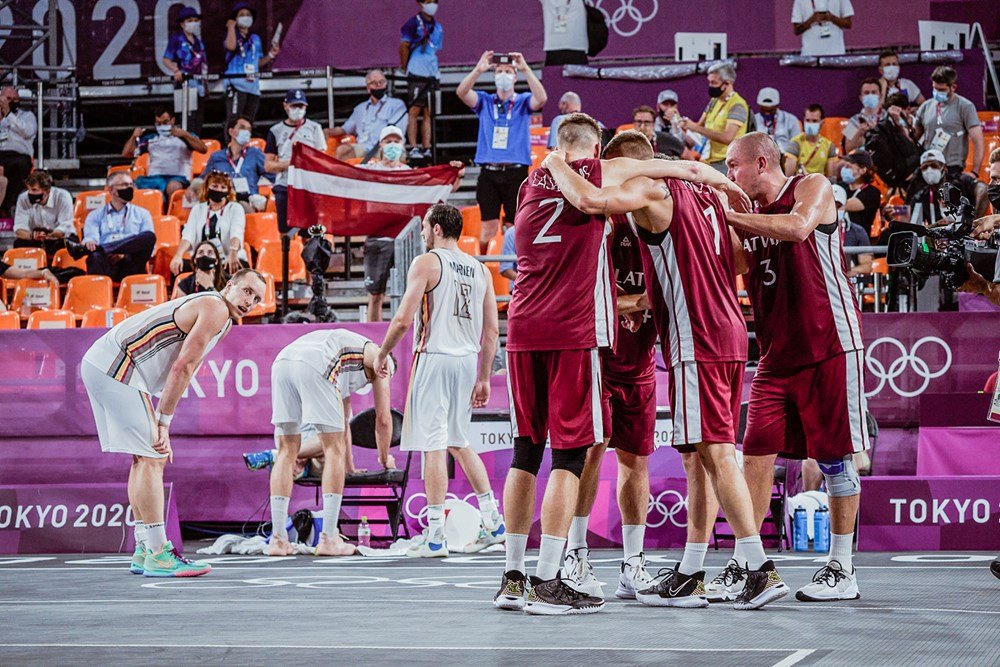 Łotysze sensacyjnie wygrali zmagania koszykówki 3x3 na igrzyskach w Tokio