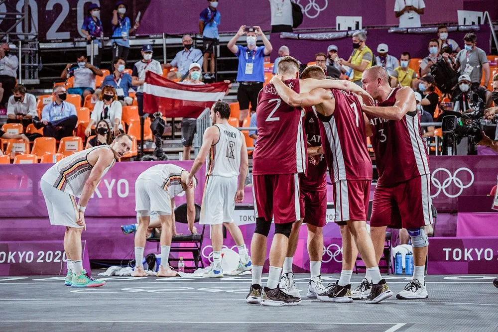 Łotysze sensacyjnie wygrali zmagania koszykówki 3x3 na igrzyskach w Tokio