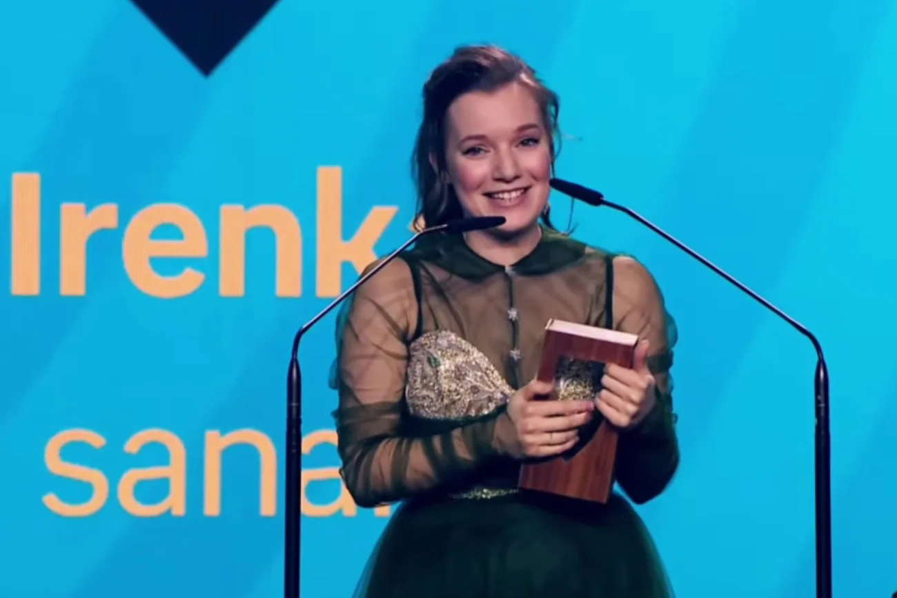 Sanah zachwyciła na gali Bestsellery Empiku 2021. Jaką sukienkę ubrała? Sanah zachwyciła na gali Bestsellery Empiku 2021. Jaką sukienkę ubrała?