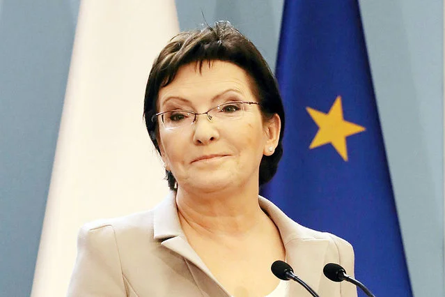 Kalendarz zmiany władzy układa się tak, że Ewa Kopacz musi podejmować kluczowe decyzje i jednocześnie przygotowywać dymisję swojego gabinetu.