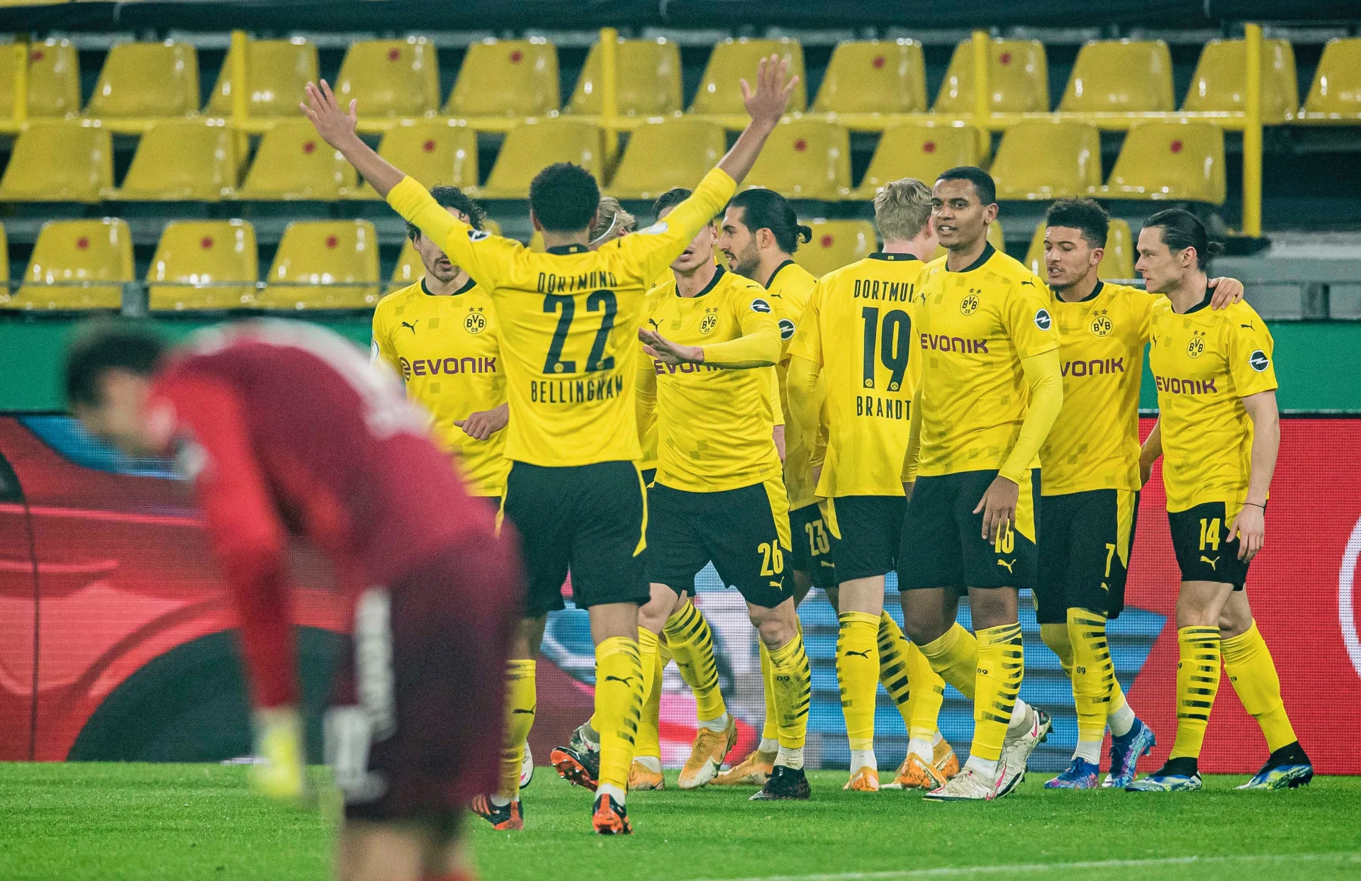 Borussię Dortmund czekają latem spore zmiany. Na początek trenerem zostanie Marco Rose