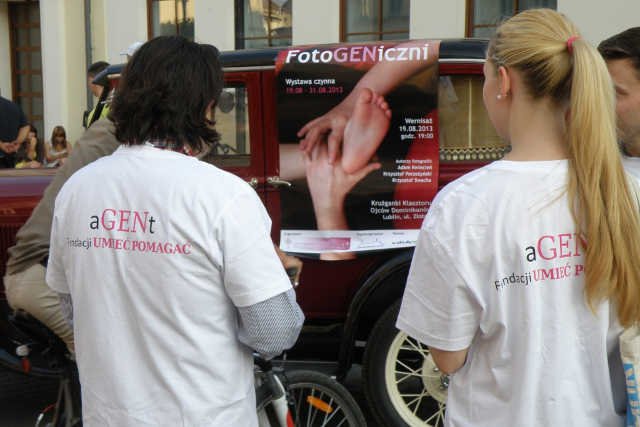 Krzysztof Swacha, założyciel Fundacji Umieć Pomagać chce zrobić coś, czego nie osiągnęła wcześniej żadna fundacja - wykorzystując możliwości prawne chce uczestniczyć w procesie przyznawania refundacji leków.