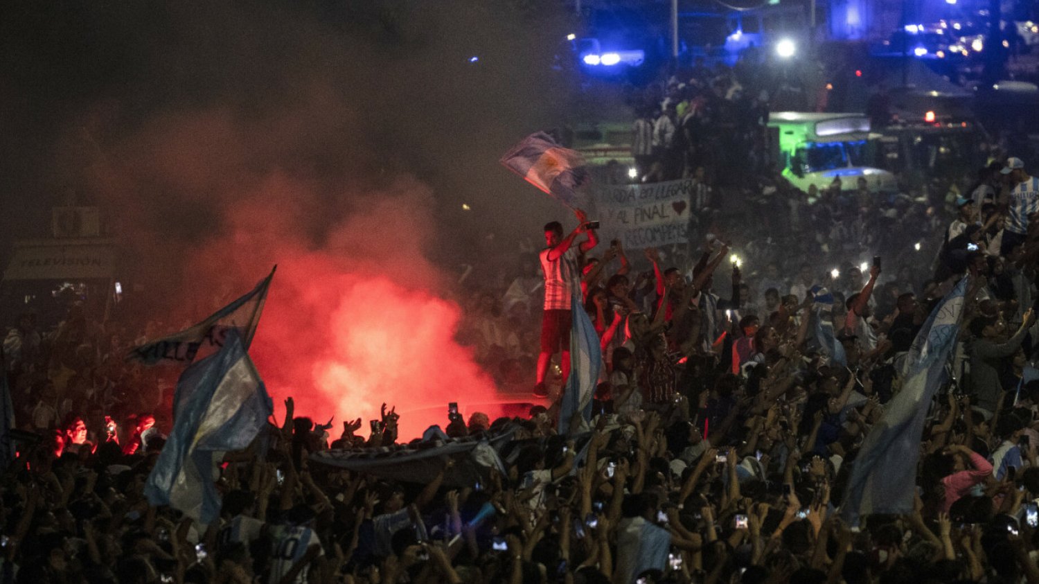 Radość argentyńskich kibiców po zdobyciu mistrzostwa świata przez ich reprezentację, przerosła wszelkie wyobrażenia.