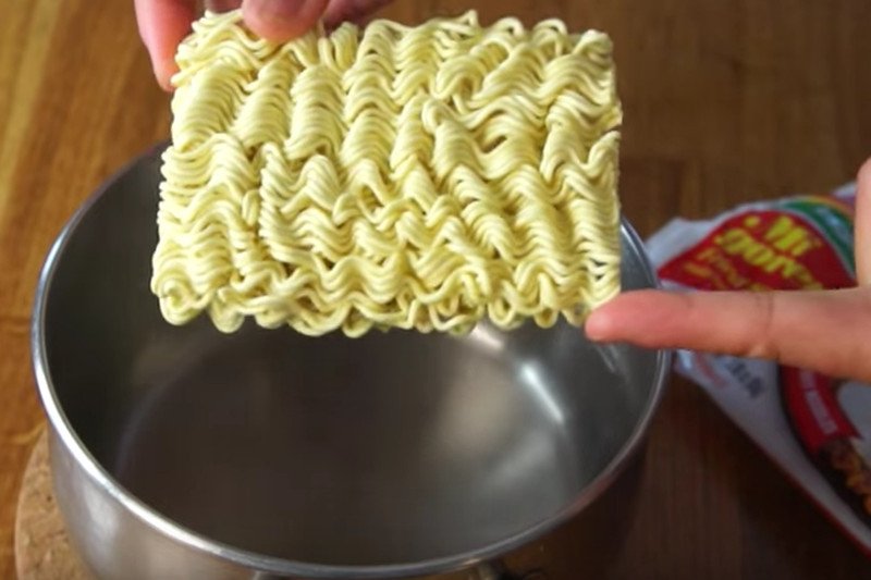 Wszyscy mówią, że niezdrowe, a i tak uwielbiają zupki chińskie.