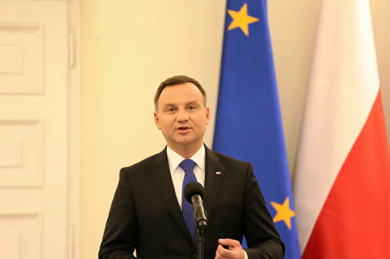 Prezydent Andrzej Duda proponuje w referendum konstytucyjnym dwa pytania dotyczące relacji z UE.