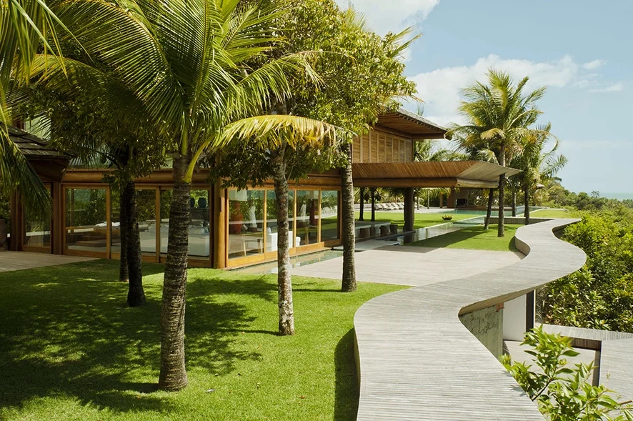Zdjęcia: www.mairaacayaba.com
Projekt: www.jacobsenarquitetura.com
Źródło: www.knstrct.com