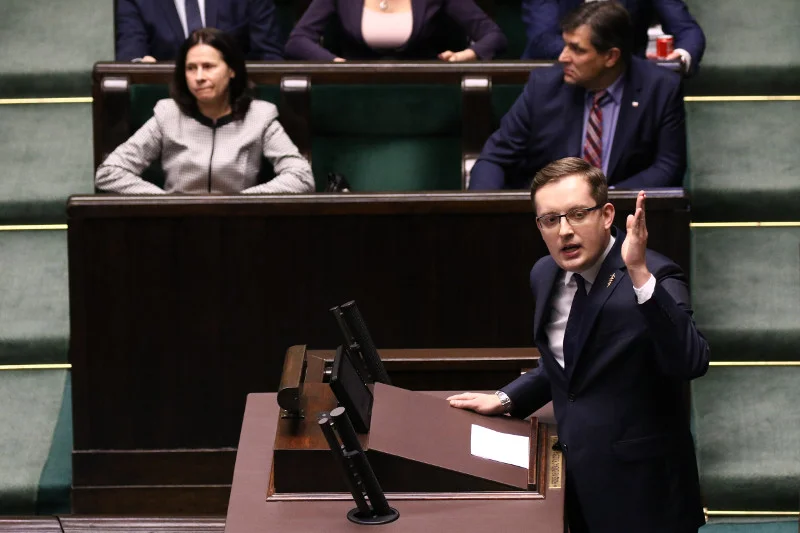 Robert Winnicki próbował nie dopuścić do przegłosowania zmian w ustawie o IPN.