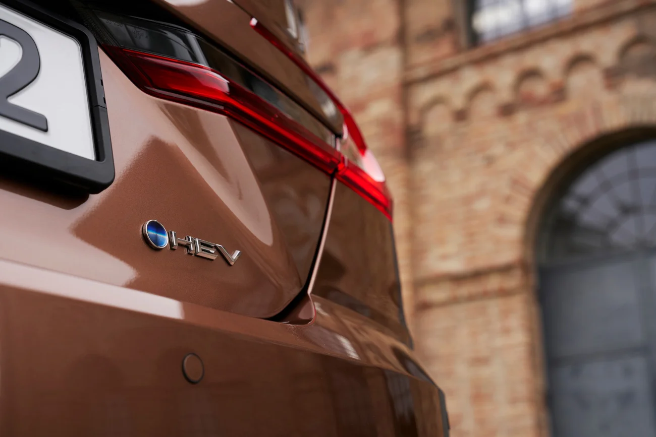 Lexus i Toyota w TOP 3 rankingu hybryd JD Power.