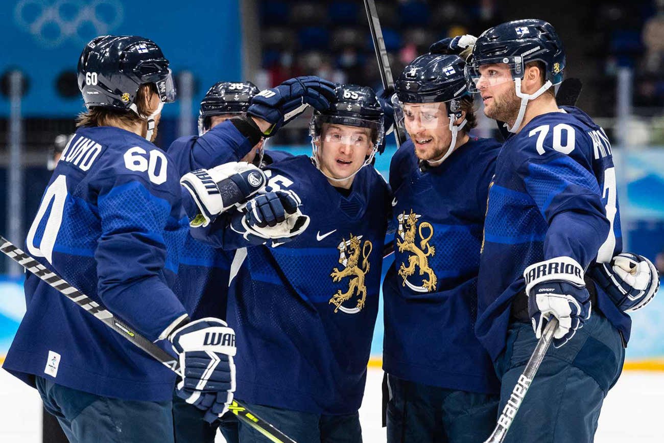 Reprezentacja Finlandii awansowała do półfinału turnieju olimpijskiego hokeistów. Finowie nie przegrali żadnego meczu.