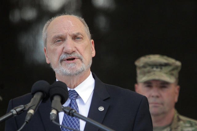 Podczas obchodów Czerwca '56 mają zostać odczytane nazwiska ofiar katastrofy smoleńskiej. Żąda tego Antoni Macierewicz.