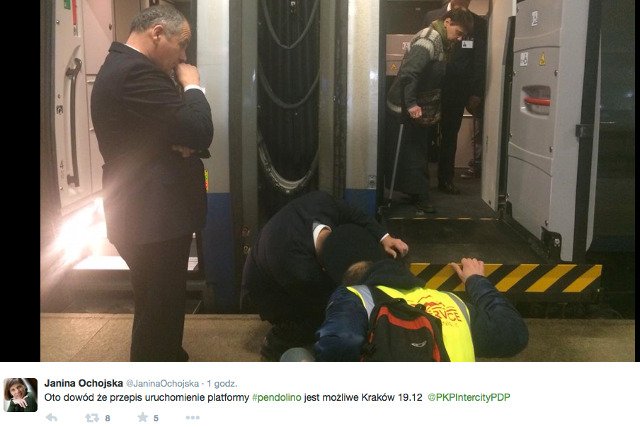 Janina Ochojska opublikowała zdjęcia, które pokazują, że w przeszłości uruchamiano dla niej platformę. Fotografie wykonano w grudniu ubiegłego roku