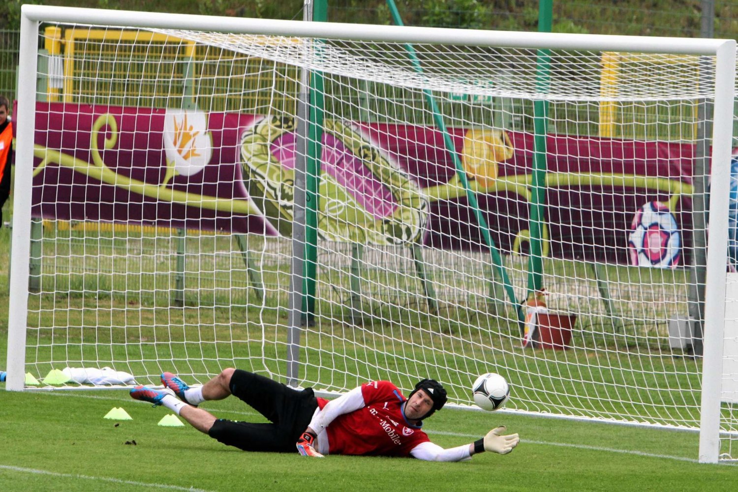 Petr Cech podczas treningu czeskiej reprezentacji