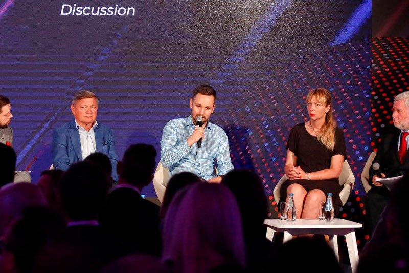 Piotr Smoleń odebrał nie jedną a trzy nagrody. Jego startup Symmetrical.ai wygrał w ABSL Start-Up Challenge.