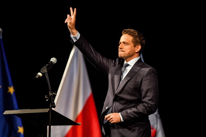 Wybory 2020. Rafał Trzaskowski, kandydat KO, z tygodnia na tydzień zanotował skok poparcia o 12,2 pkt. proc. Gdyby wybory odbyły się w tę niedzielę, w I turze otrzymałby 28,2 proc. głosów.