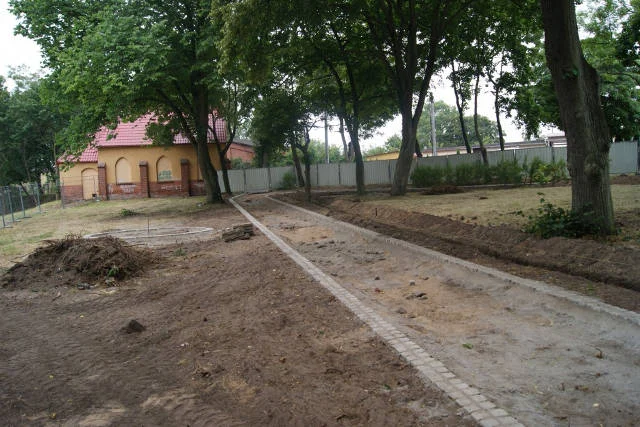 Park w Skarszewach podczas rewitalizacji