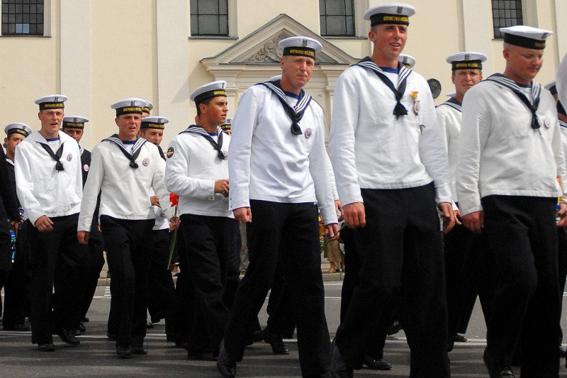 Życie u boku marynarza nie jest usłane różami, a ich żony muszą być na co dzień "dzielne".