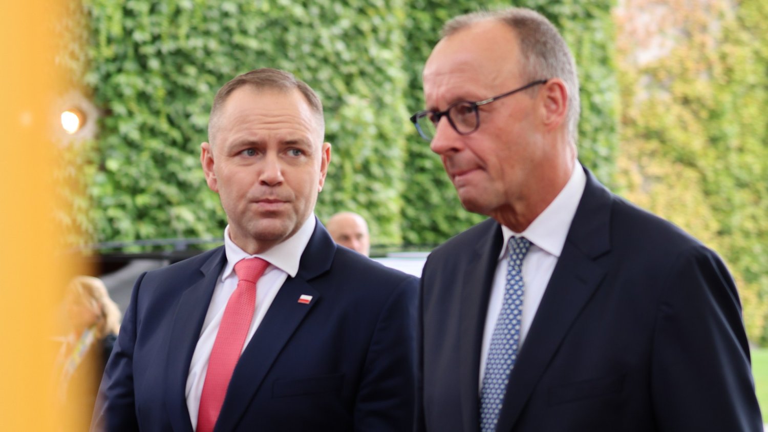 Niemieckie media oceniają, że prawica osłabia pozycję Polski w Europie. Prezydent Polski Karol Nawrocki i kanclerz Niemiec Friedrich Merz