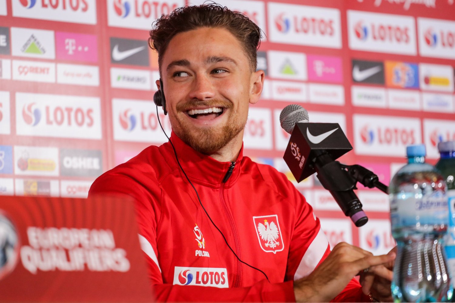 W poniedziałkowy wieczór Matty Cash zagra w pierwszym składzie polskiej kadry. Zaśpiewa hymn, którego się nauczył