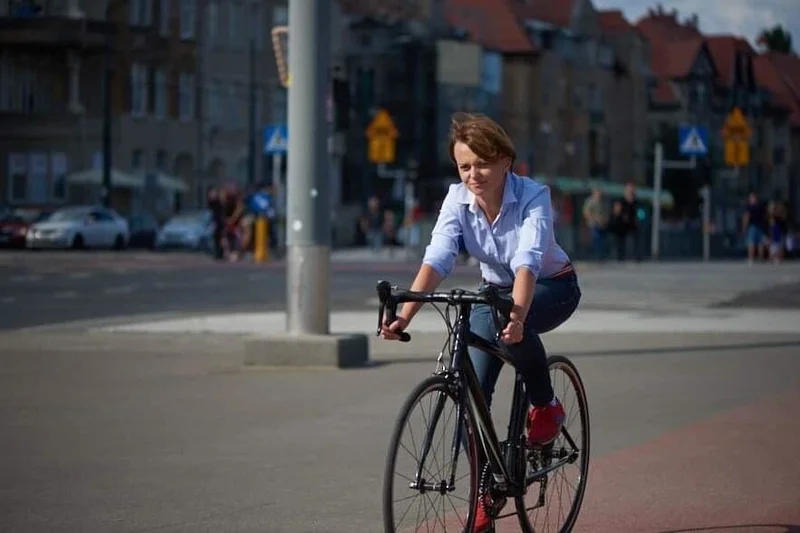 Minister Jadwiga Emilewicz zwróciła się z prośbą o pomoc do internautów.