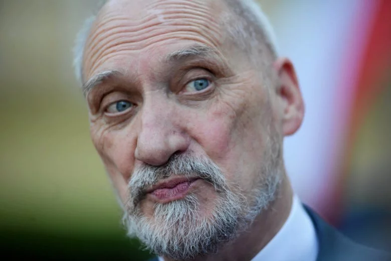 Antoni Macierewicz zapowiedział publikację raportu podkomisji smoleńskiej, która nastąpi na początku 2020 roku.