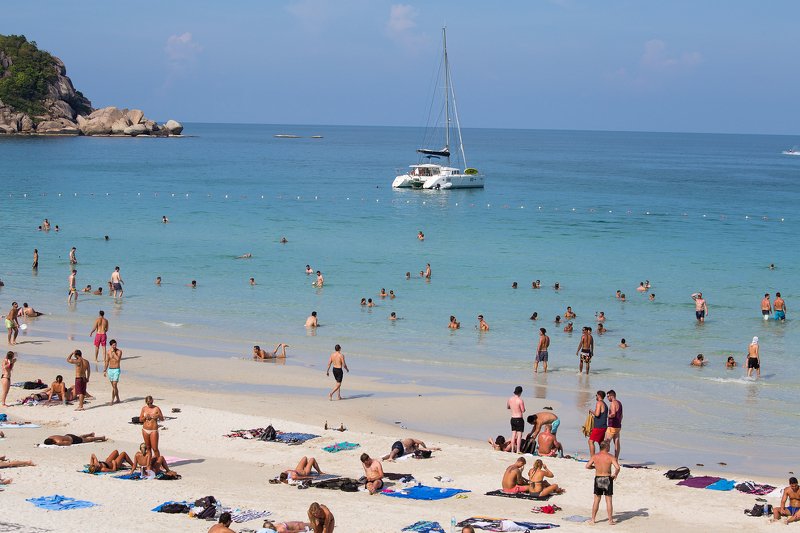 Wakacje za seks. Młodzi Polacy prostytuują się w zamian za podróże