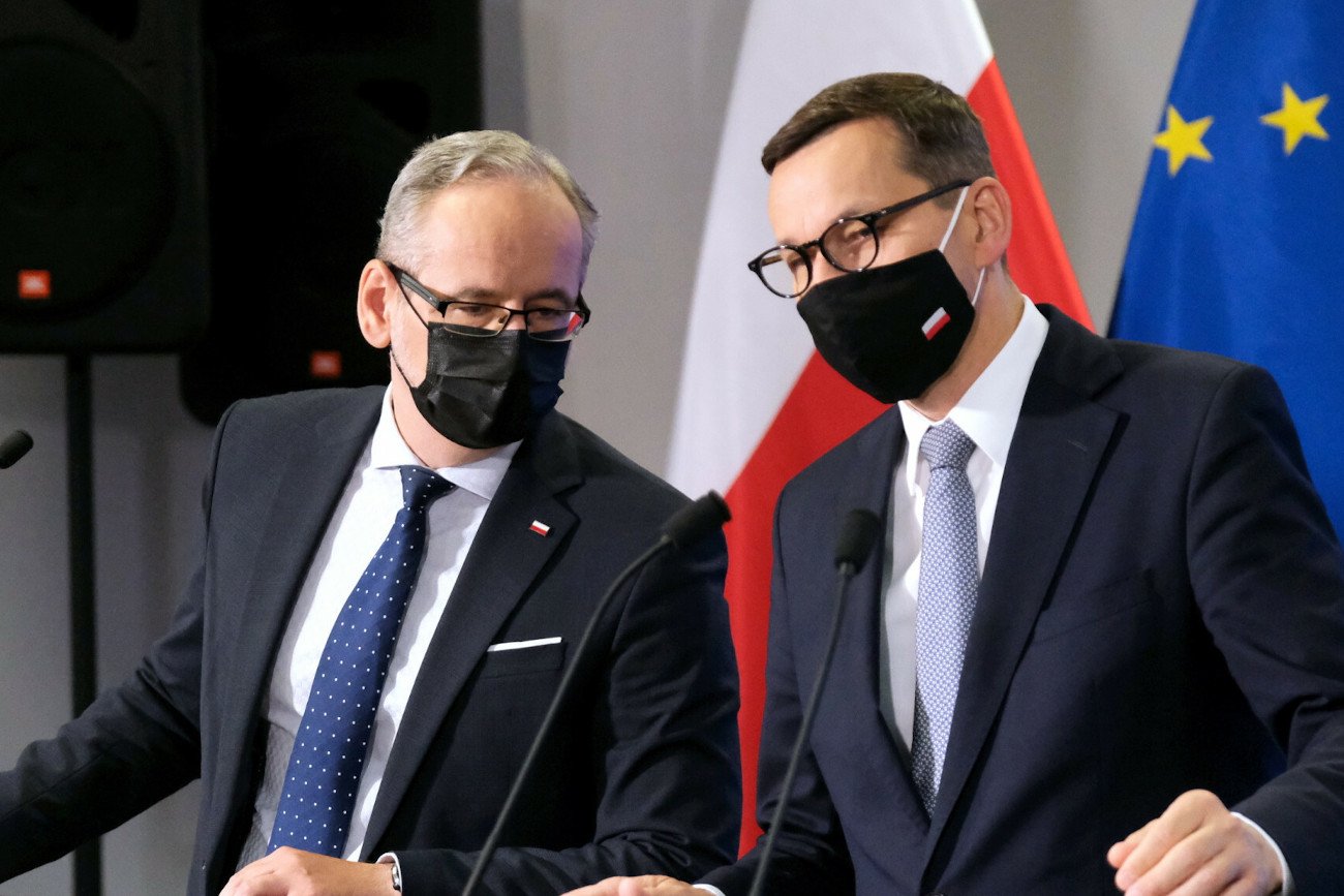 Rząd na razie podobno nie rozważa nowych obostrzeń w Polsce.