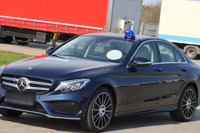 Mercedes, którym chwalili się radomscy policjanci