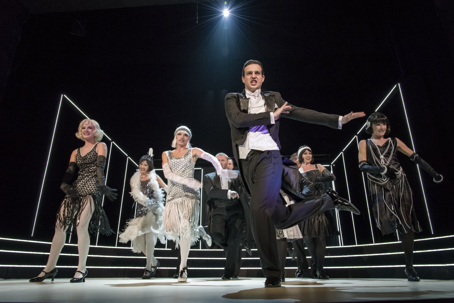 Przedstawienie „Eugeniusz Bodo – Czy mnie ktoś woła?” zrealizowane w Teatrze Zagłębia w Sosnowcu. Fot. Maciej Stobierski