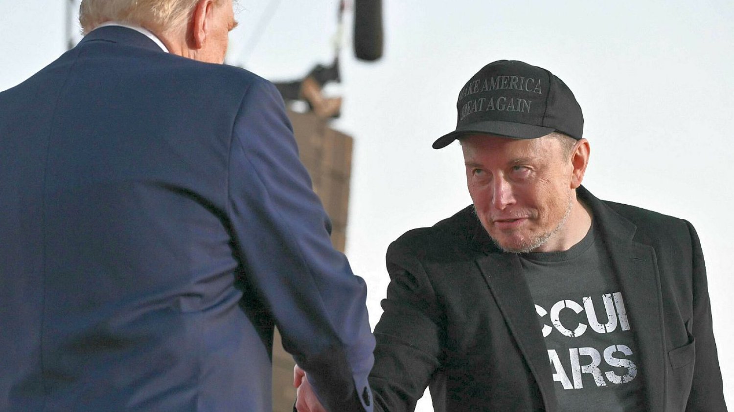 Donald Trump ogłasza: Elon Musk będzie współkierował Departamentem Efektywności Rządowej.