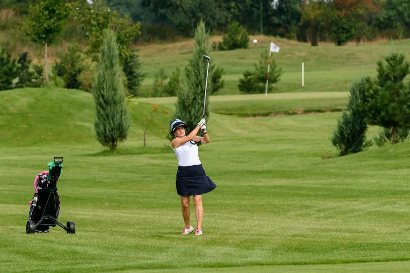 Golf cieszy się coraz większą popularnością wśród kobiet