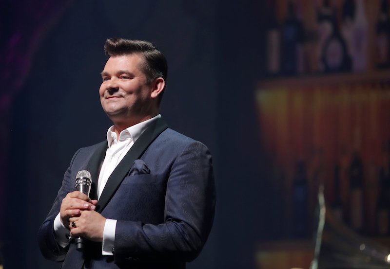 Zenon Martyniuk chce wysłać syna na leczenie poza Polskę.