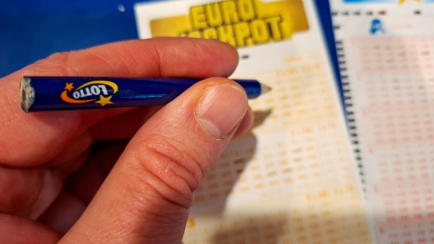 Włoscy studenci wygrali w Lotto. Cyfry podała im sztuczna inteligencja.