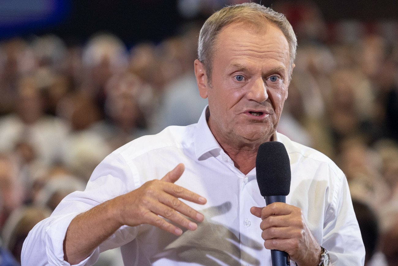 Donald Tusk poinformował: Człowiek, który planował zamach na mnie i moją rodzinę zeznał, że działał pod wpływem TVP Info, Wiadomości i TV Republika.