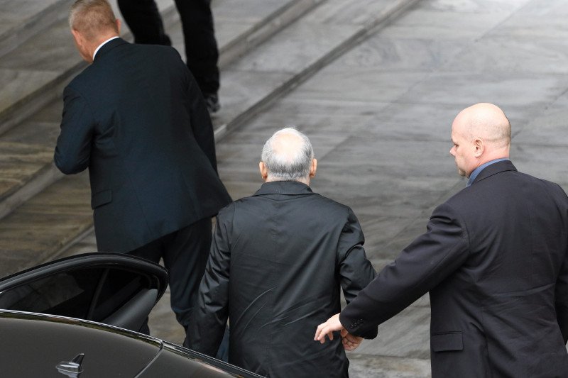 "Super Express" informuje o aktualnym stanie zdrowia Jarosława Kaczyńskiego.