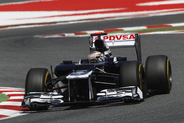 Po wykluczeniu Hamiltona z pole position wyruszy Pastor Maldonado